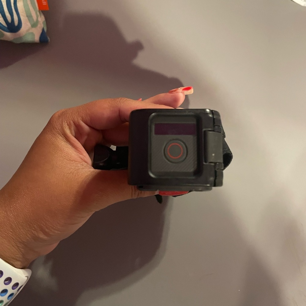 GoPro Hero 5 Session OPEN BOX has the wrist attachment great condition.